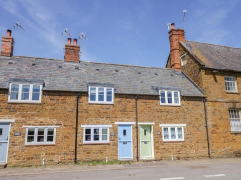 Treacle Cottage House in Cherwell District