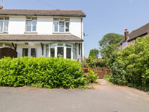 Hilltop House in Stoke Gabriel