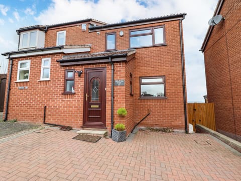 Sea-Prize View House in Wales