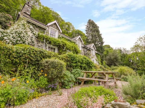 Llety Perygl House in Wales