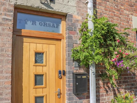 Ty'r Orsaf House in Wales