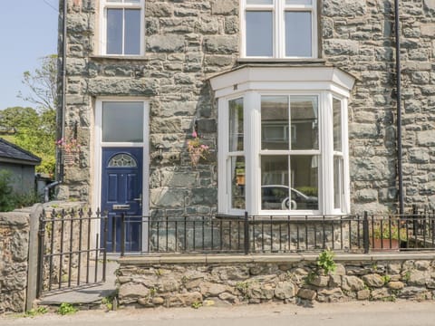 Angorfa House in Wales