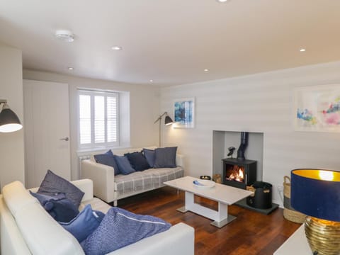 36 Sandend Village House in Scotland