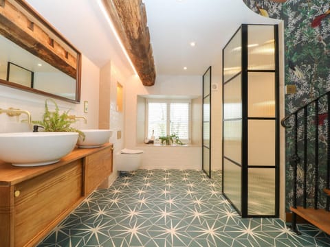 Tickmorend Farm House in Nailsworth