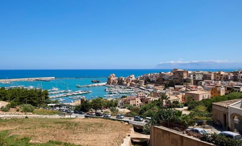 City view, Sea view, Street view