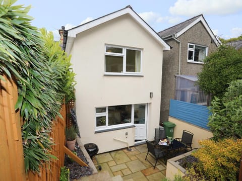 Celynfa House in Wales