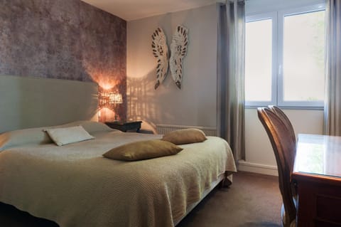 The Originals City, Hôtel La Cour Carrée, EU Hotel in Normandy