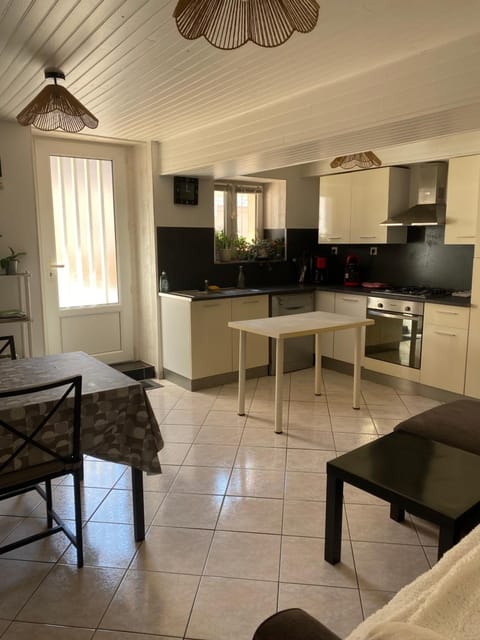 Kitchen or kitchenette, kitchen