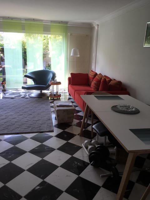 Living room, Seating area, Dining area