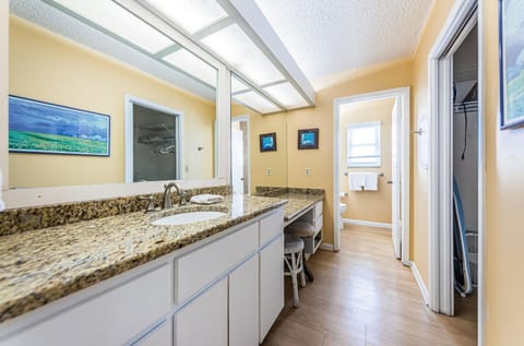 Joyce's Beachfront Penthouse Apartment in Indian Shores