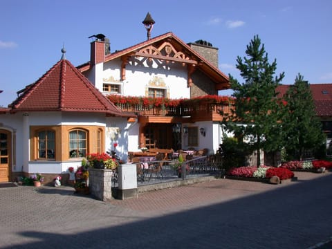 Property building, Spring