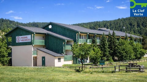 Property building, Spring, Day, Natural landscape, Mountain view