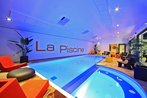 Swimming pool, Swimming pool