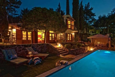 Property building, Pool view, Swimming pool, Swimming pool, Sunset