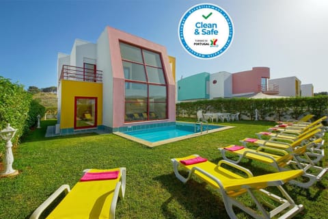 BBQ facilities, Garden view, Pool view