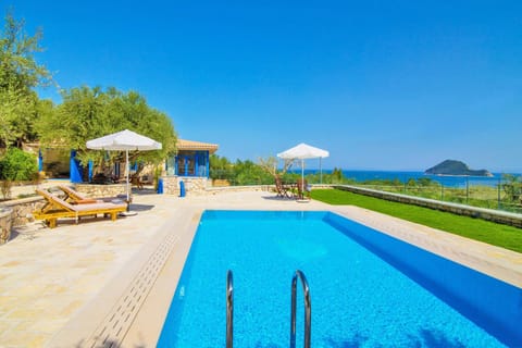 Property building, Beach, Swimming pool, Location
