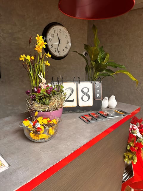 Lobby or reception, Decorative detail