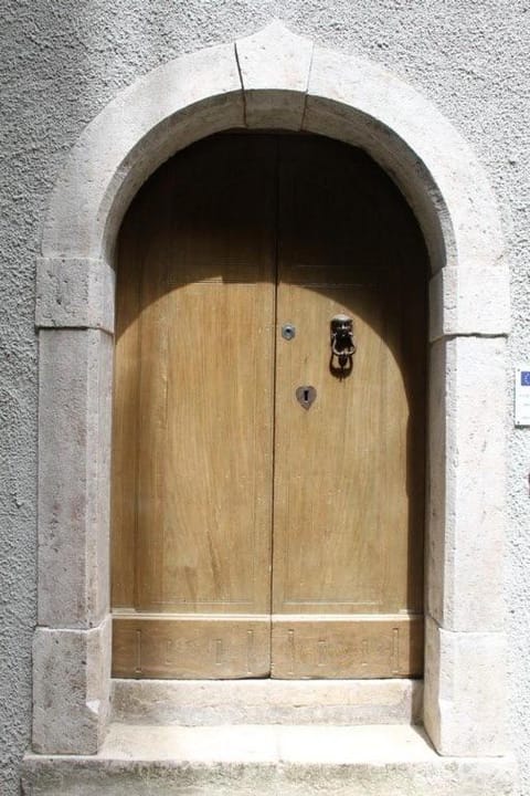 Property building, Internal: Not applicable to any particular room