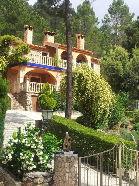 Property building, Lobby or reception, Garden view