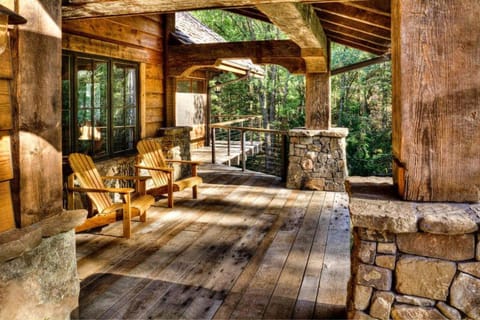 Gull Lakes Finest! Reclaimed Charm and Luxury House in Lake Shore