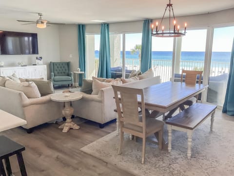 Living room, Beach