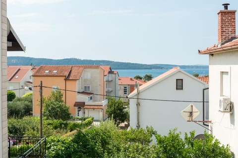 Neighbourhood, Sea view