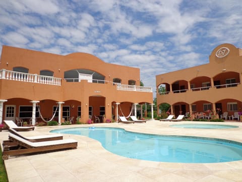 Property building, Swimming pool