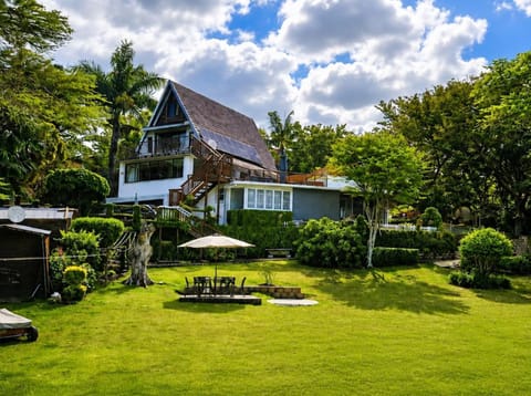 Property building, Spring, Day, Natural landscape, Garden, Garden view