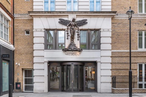 Property building, Facade/entrance