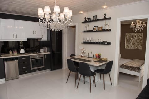 Kitchen or kitchenette, Seating area, Dining area