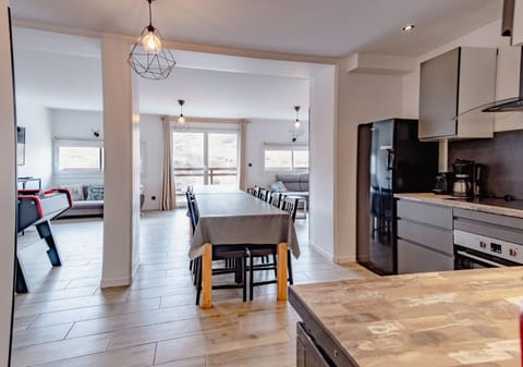 Superbe appart avec sauna, au pied du télésiège, WiFi, babyfoot Apartment in Les Deux Alpes