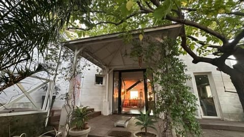 Property building, Facade/entrance, Garden