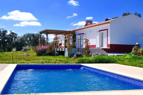 Property building, Swimming pool, Swimming pool