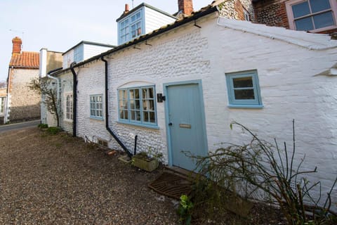 Buttercup Cottage House in Blakeney