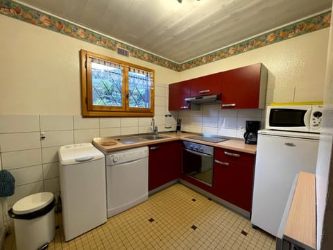 Kitchen or kitchenette, dishwasher, minibar, pet friendly, stove, toaster, washing machine