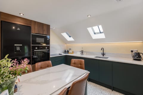 Kitchen or kitchenette, kitchen