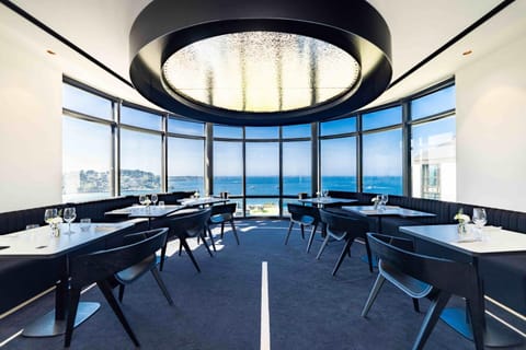 Restaurant/places to eat, Sea view