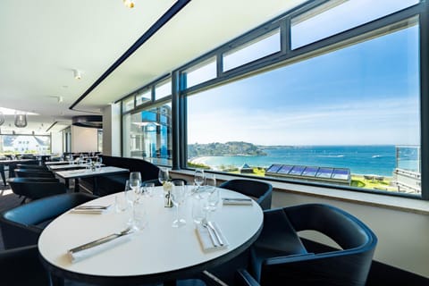 Restaurant/places to eat, Sea view