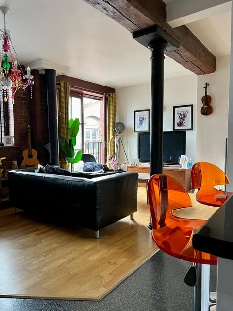 2 Bed Duplex Penthouse Apartment by Mathew Street Sleeps 6 Apartment in Liverpool