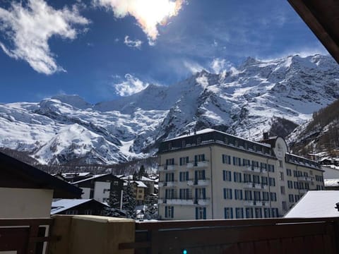Blomatu II Top Floor Apartment in Saas-Fee