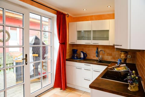 Kitchen or kitchenette, dishwasher, pet friendly, stove, toaster