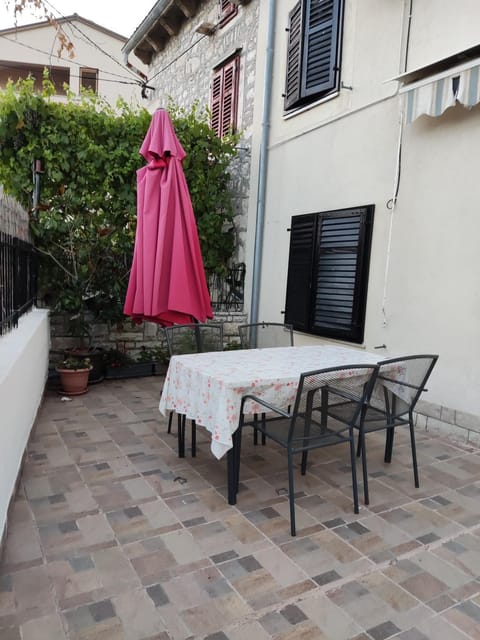 apartman Zdravko Apartment in Premantura