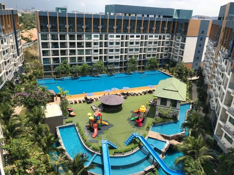 Facade/entrance, Bird's eye view, Pool view, Swimming pool, Swimming pool