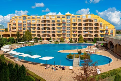 Property building, Swimming pool