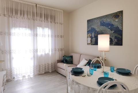 Bed, Living room, Dining area