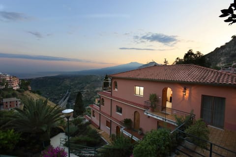Facade/entrance, Neighbourhood, Bird's eye view, City view, Mountain view, Sea view, Sunset