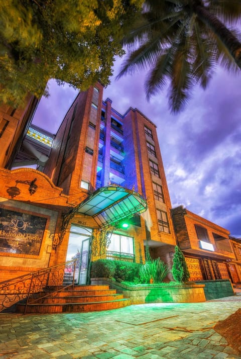 Property building, Facade/entrance