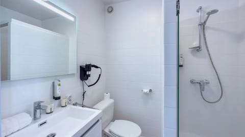 Logis Hôtel l'Albatros Hotel in Damgan