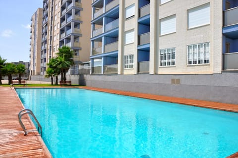 Property building, Garden, Swimming pool, Swimming pool
