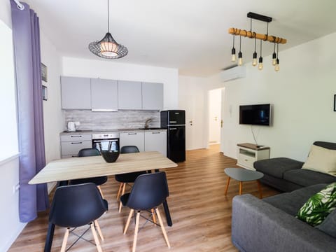 Kitchen or kitchenette, Living room, Other, Seating area, Dining area